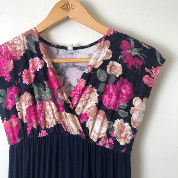 Wardrobe Goals?✨ - Picture 3 of 8